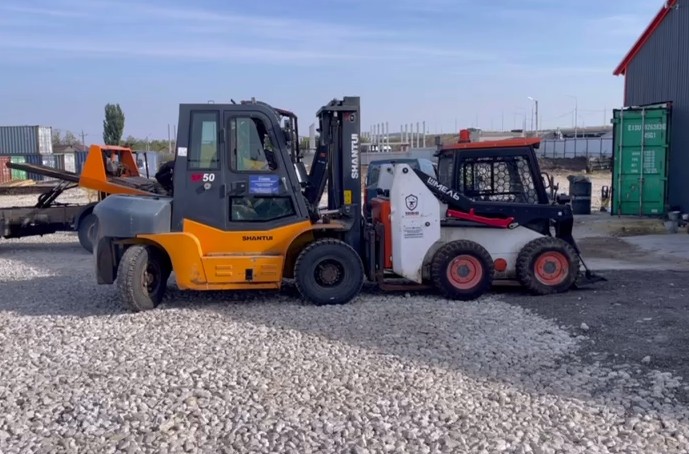 Интеркара" расширяет услуги по ремонту вилочных погрузчиков и спецтехники в Саратове