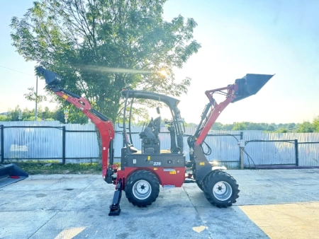 Мини-экскаватор-погрузчик QUADTRAC XN228
