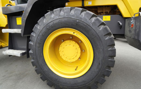 Фронтальный погрузчик LG946