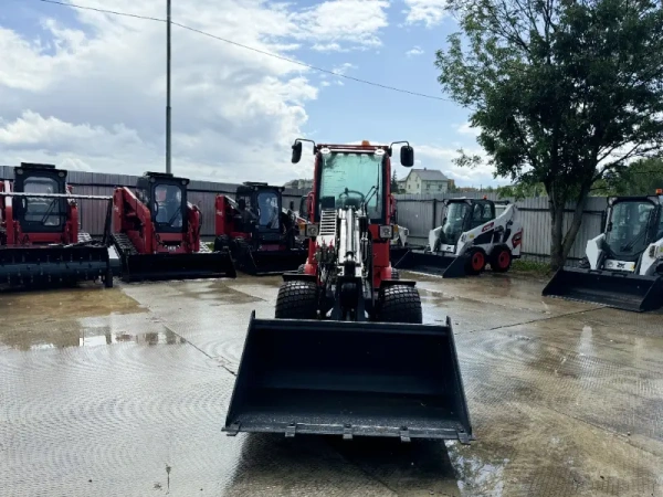 Мини погрузчик QUADTRAC WL40T EVO