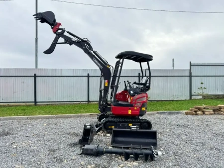 Мини экскаватор QUADTRAC E16